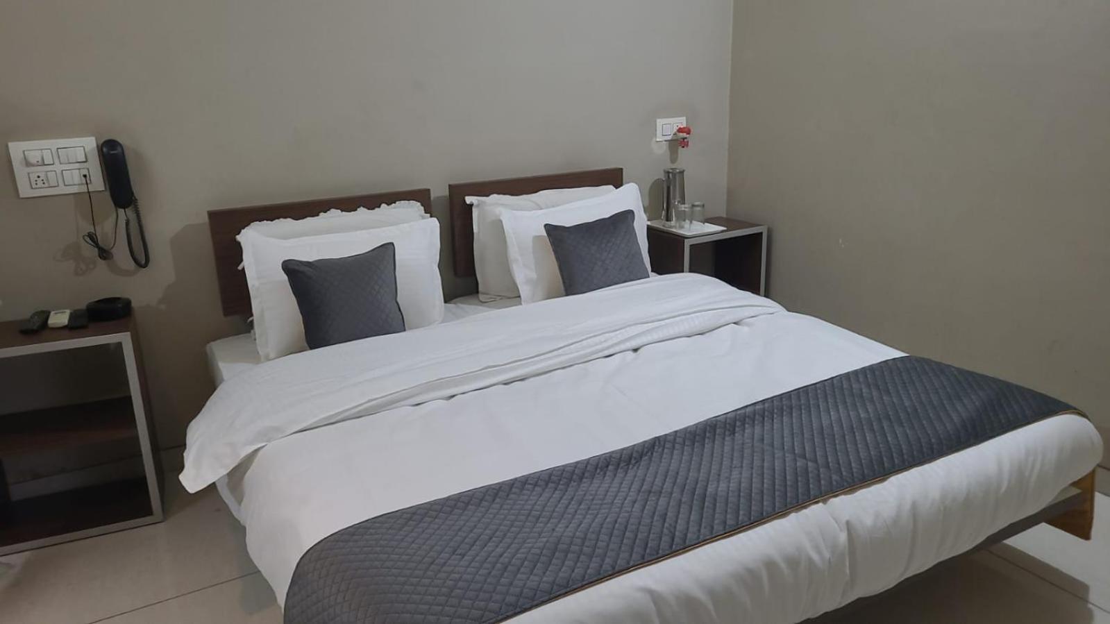 Hotel Indrani Chittorgarh Екстер'єр фото